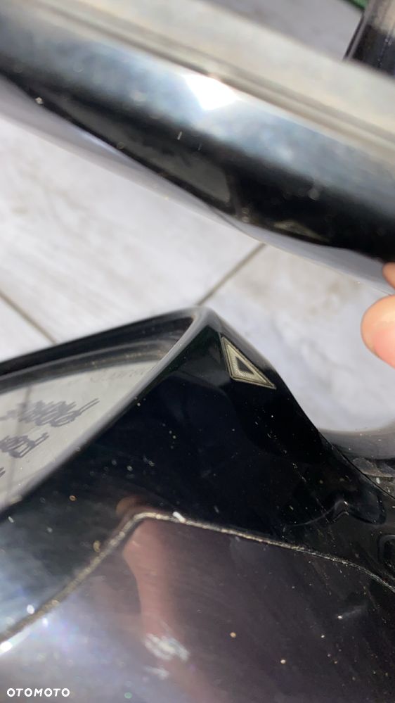 LUSTERKO PRAWE BMW F01 F02 LCI KAMERA - ASYSTENT EUROPA SHADOWLINE KOLOR B39 5 PIN - 5