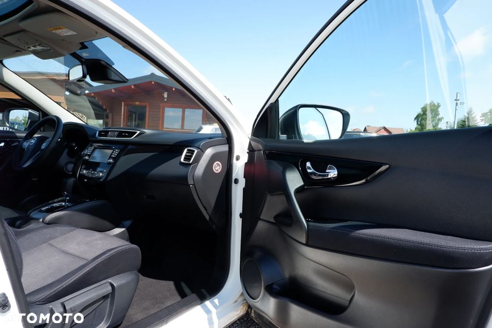 Nissan Qashqai 1.6 dCi Xtronic N-Connecta - 3