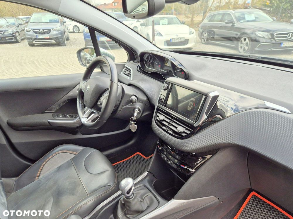 Peugeot 2008 1.5 BlueHDi Style - 26