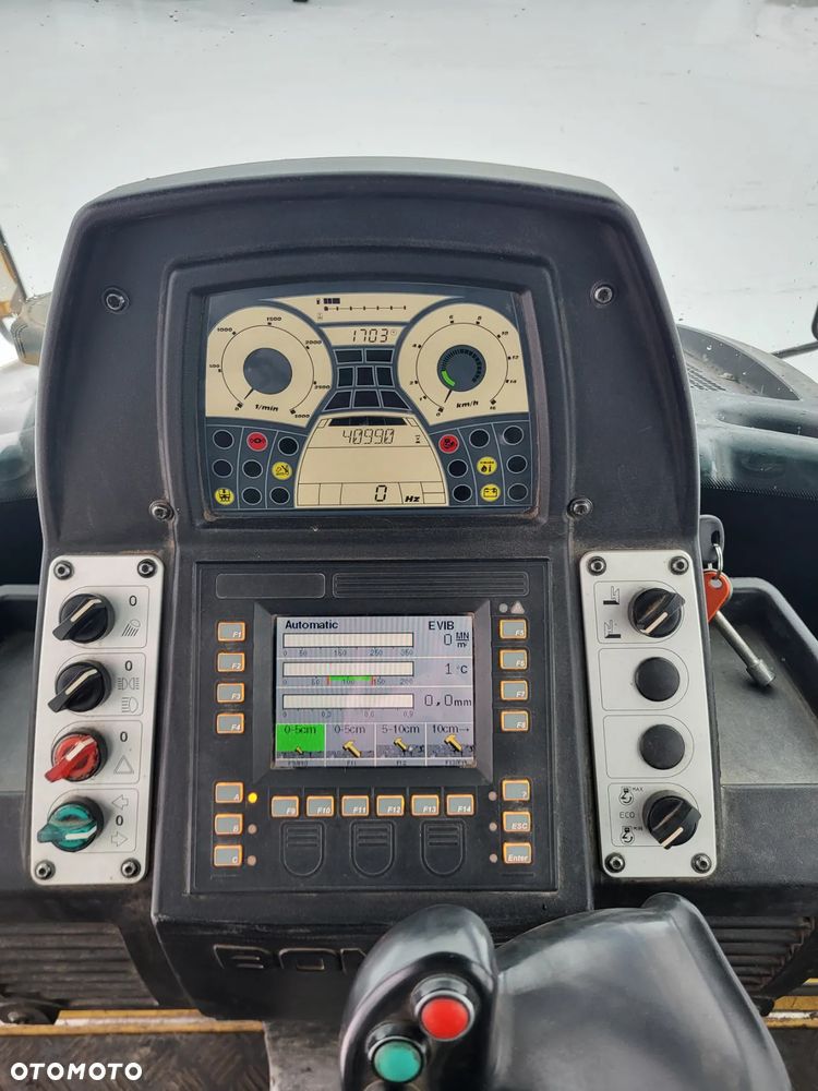 Bomag BW 154 AP 4 AM + rozsypywacz grysu z Niemiec - 13