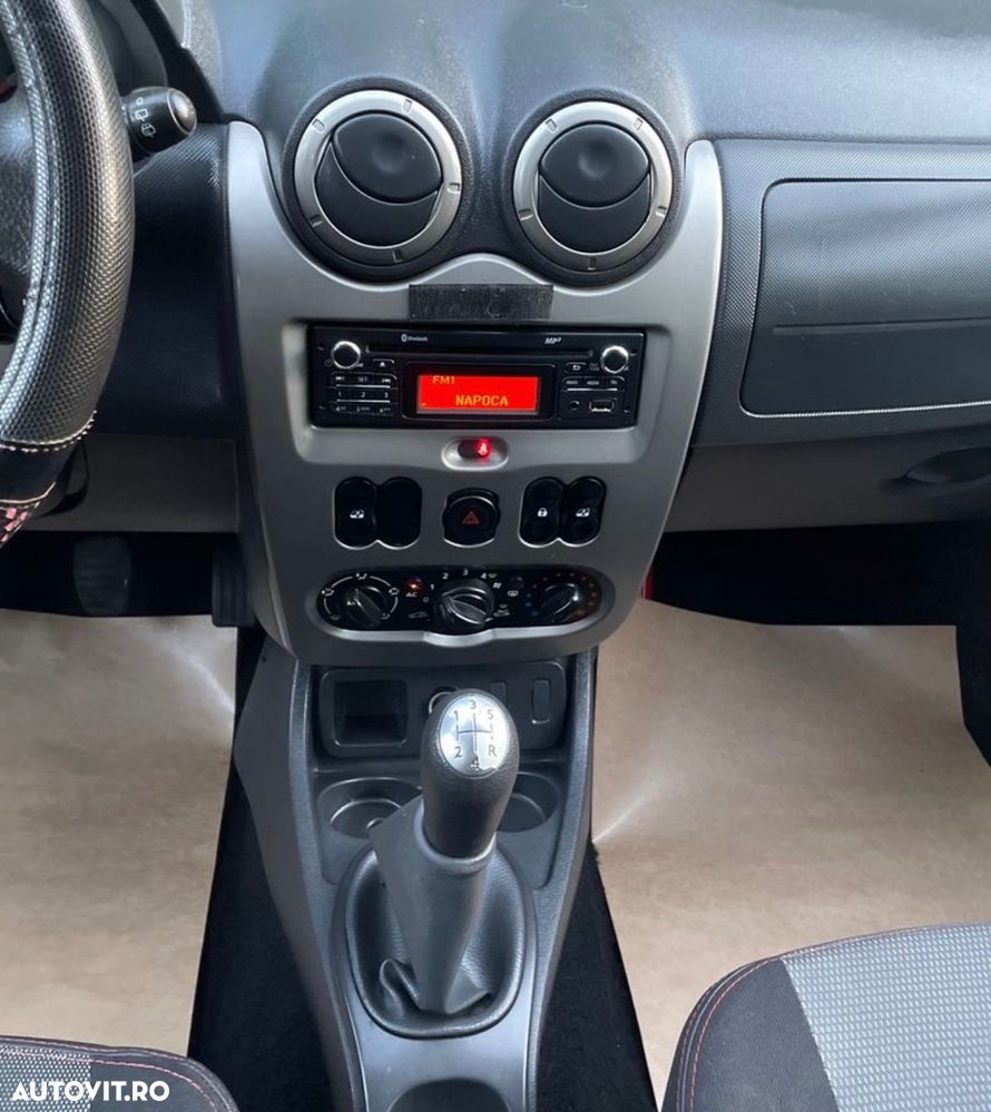 Dacia Duster 1.6 4x2 Laureate - 6