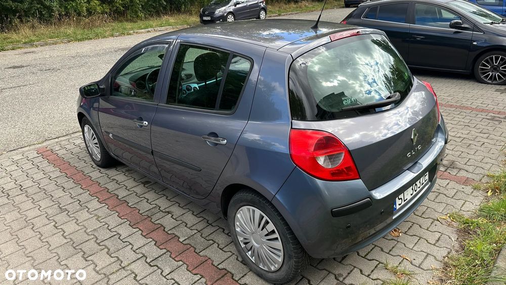 Renault Clio 1.2 16V Expression - 4
