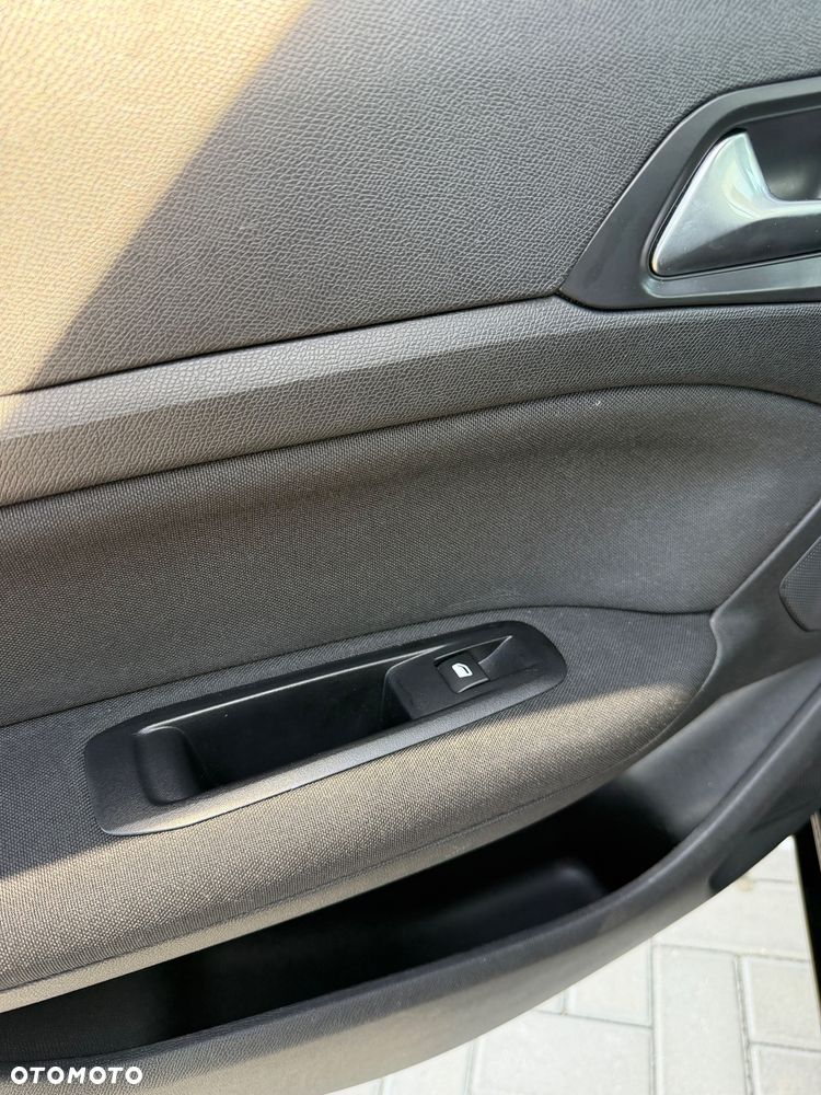 Peugeot 308 1.5 BlueHDi Active S&S EAT6 - 19