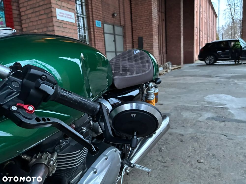 Triumph Thruxton - 7