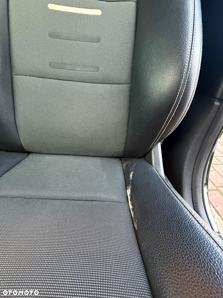 Mercedes-Benz Klasa A 180 (BlueEFFICIENCY) - 13
