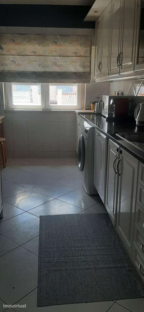 Quarto - localizado em Algés Lisbon - Grande imagem: 3/11