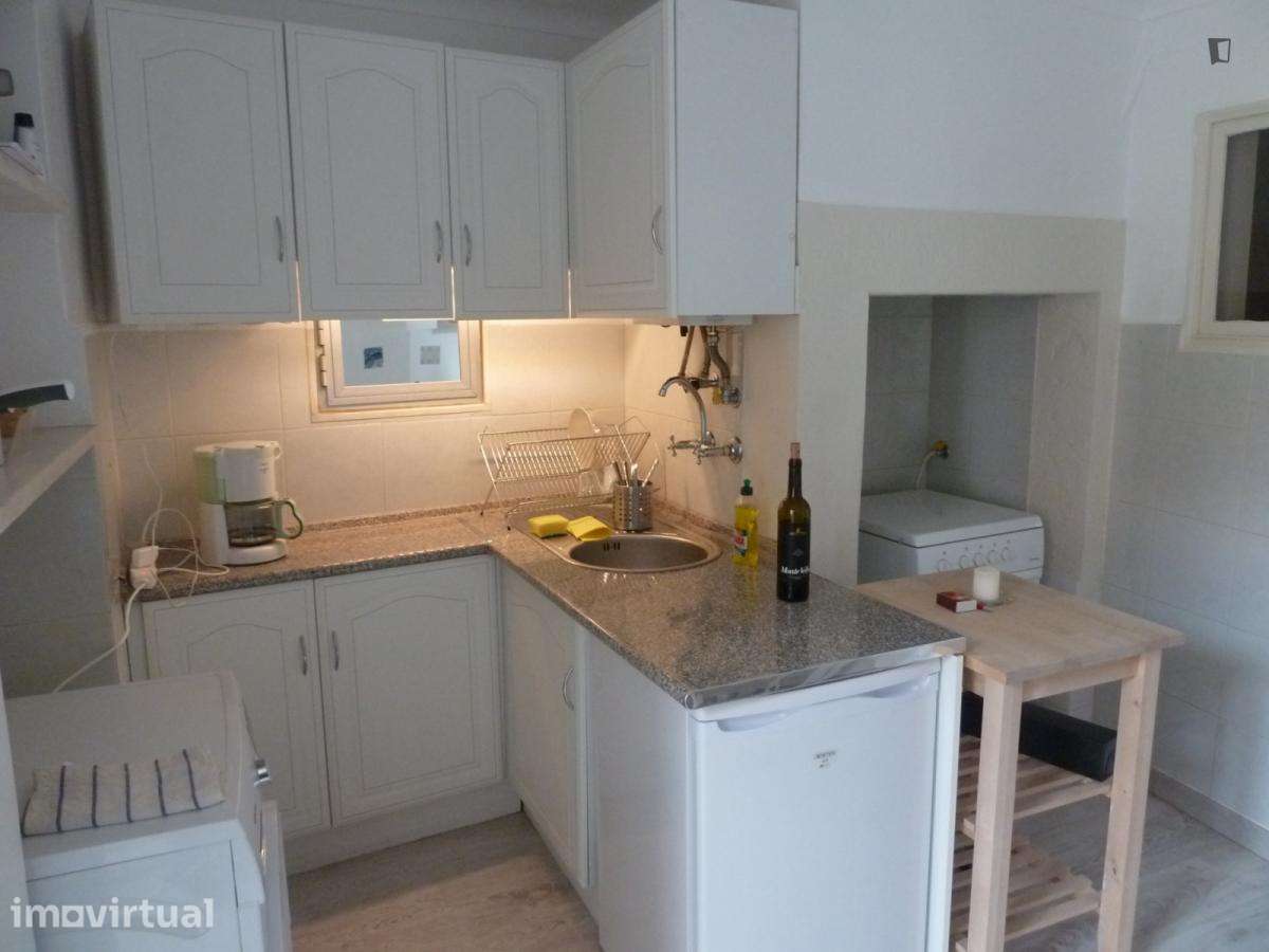 Apartamento com 1 quartos - localizado em São Bento Lisbon - Grande imagem: 2/8
