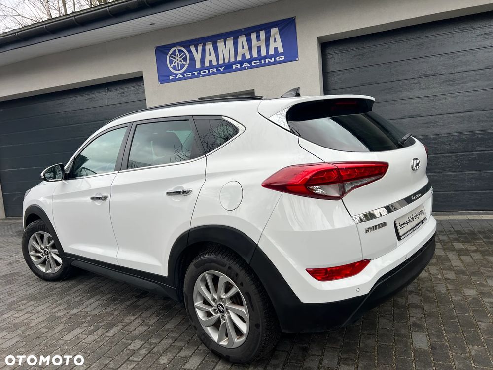 Hyundai Tucson 1.7 CRDI BlueDrive Style 2WD - 5