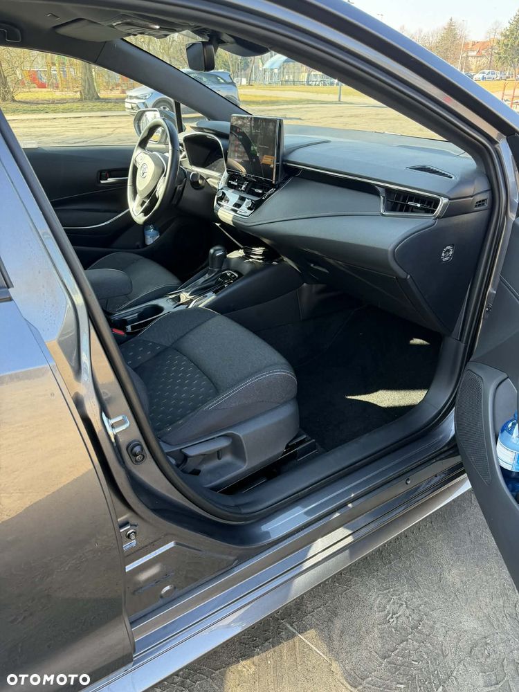 Toyota Corolla - 10