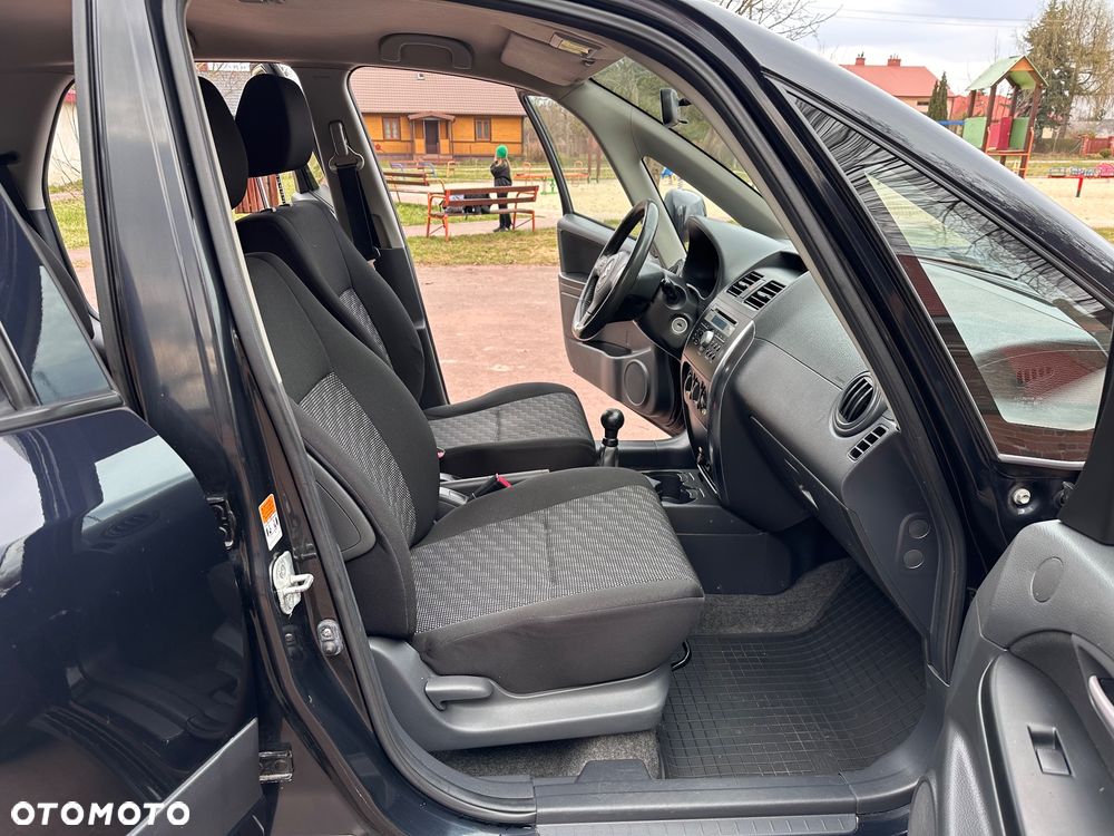 Suzuki SX4 - 24