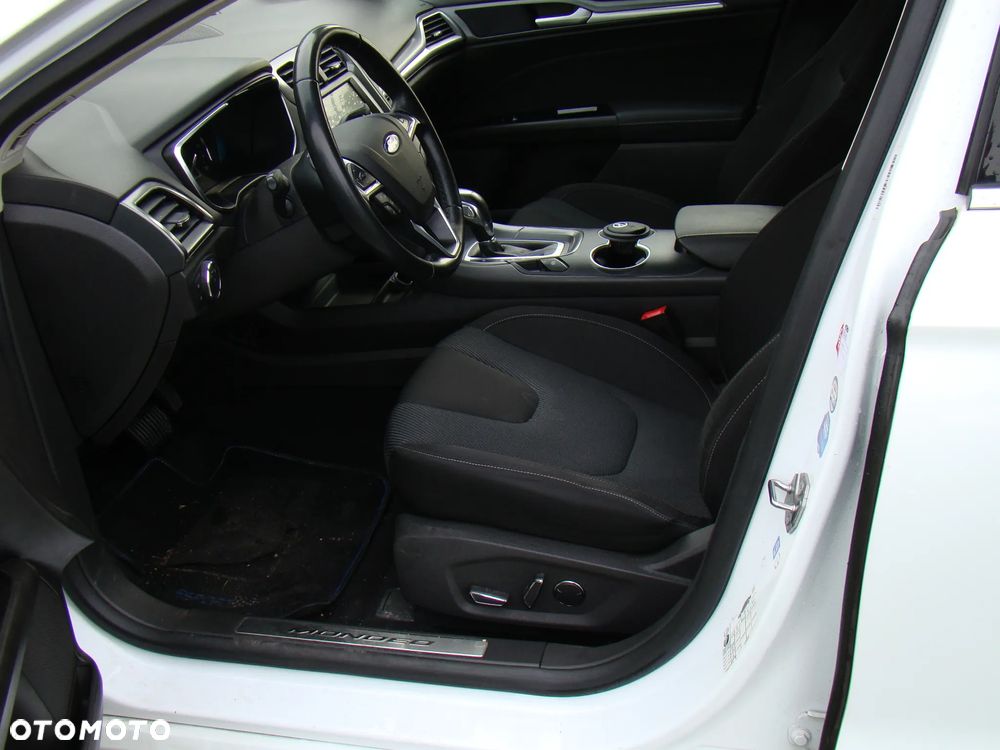 Ford Mondeo 2.0 Hybrid Titanium - 18