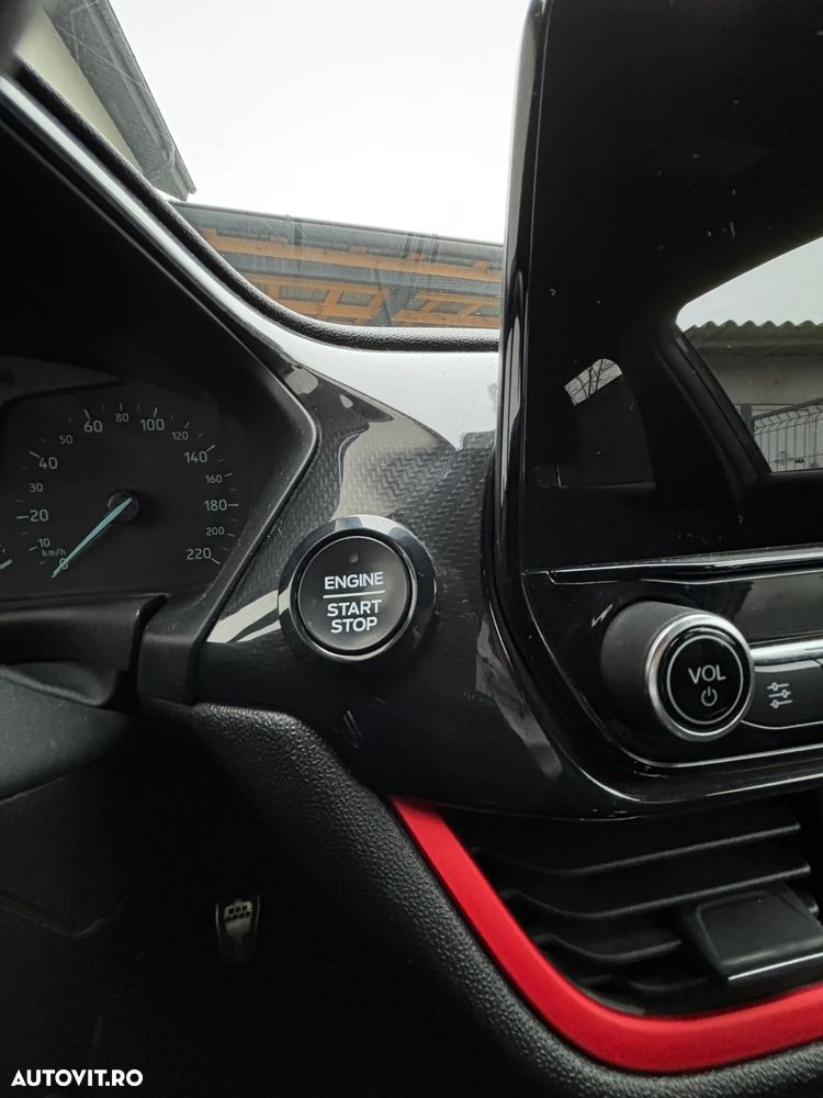Ford Fiesta 1.0 EcoBoost ST Line - 29