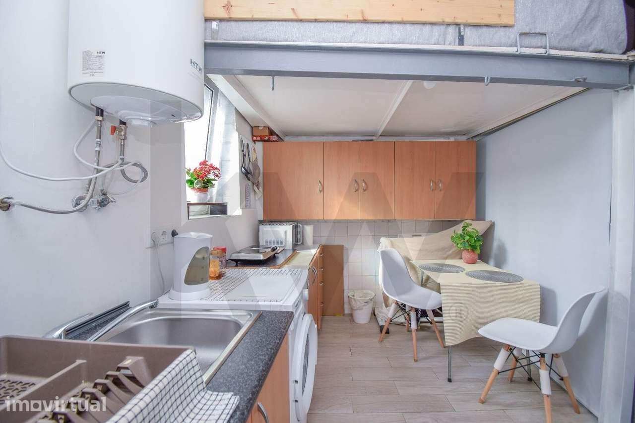 Moradia T1+1 em Bom Estado | Ideal para Habitação ou Investimento - S. - Grande imagem: 3/12