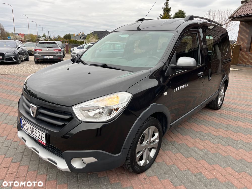 Dacia Dokker TCe 115 Stepway Celebration - 1