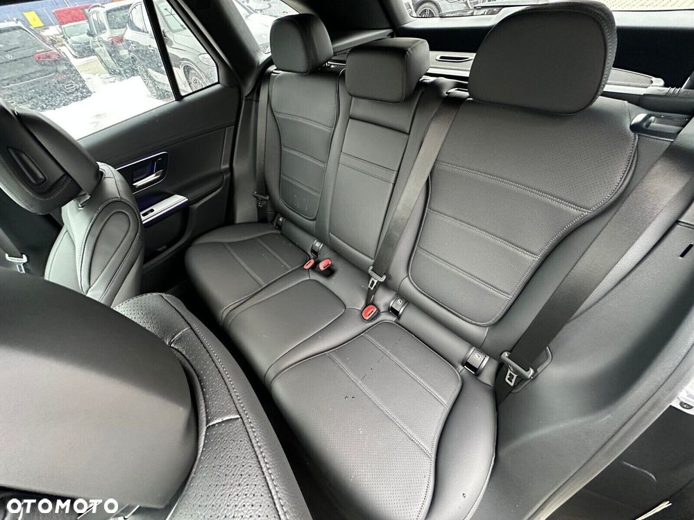 Mercedes-Benz GLC - 23