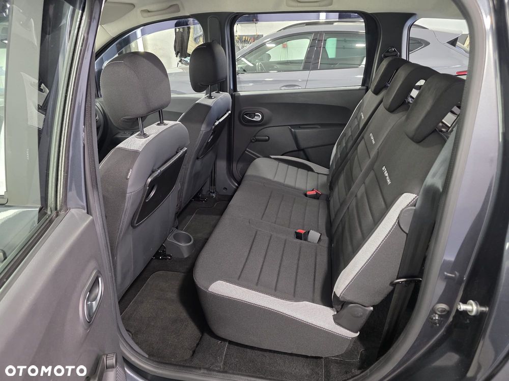 Dacia Lodgy 1.3 TCe Stepway S&S - 22