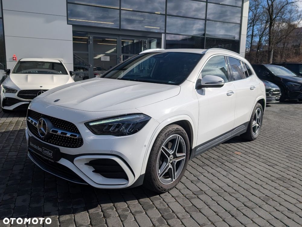 Mercedes-Benz GLA 200 AMG Line - 2