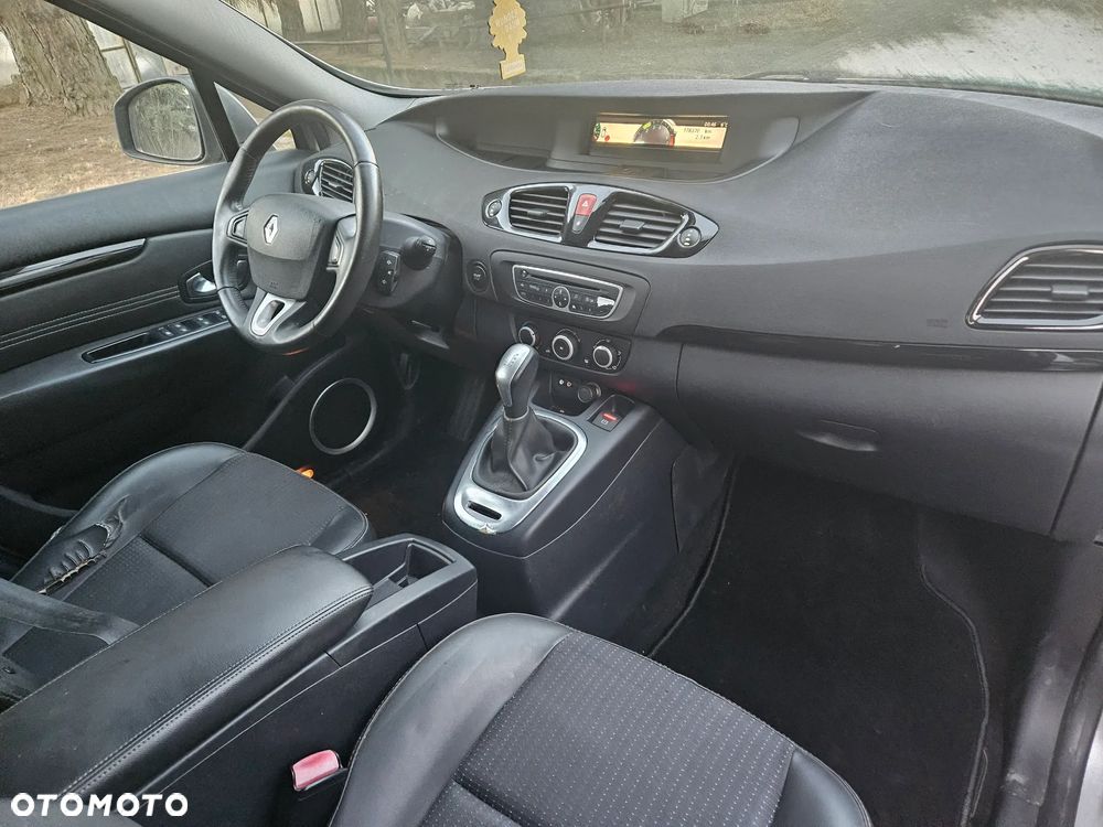 Renault Scenic 2.0 16V 140 CVT Dynamique - 8