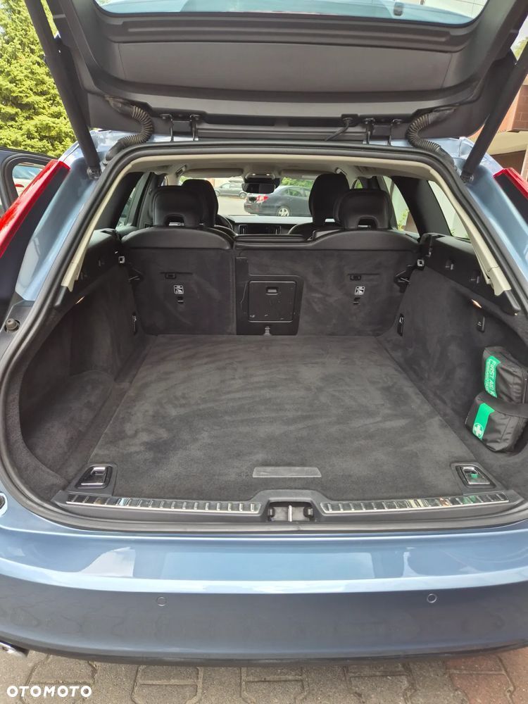 Volvo V90 D4 Momentum - 9