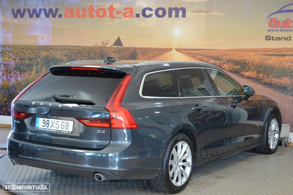 Volvo V90 2.0 D4 Momentum Plus Geartronic - 5