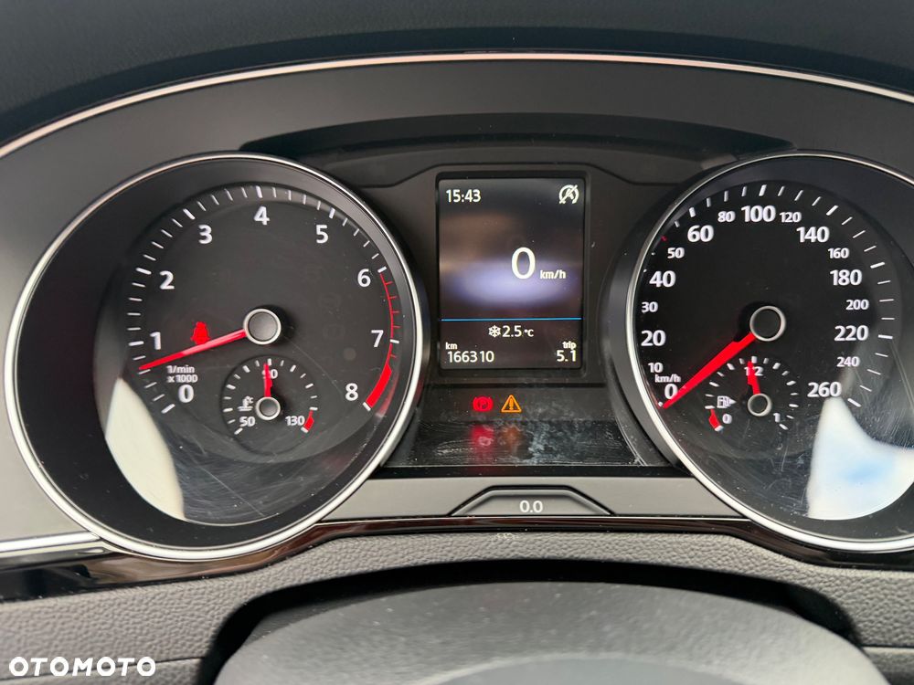 Volkswagen Passat 1.5 TSI EVO Business - 24