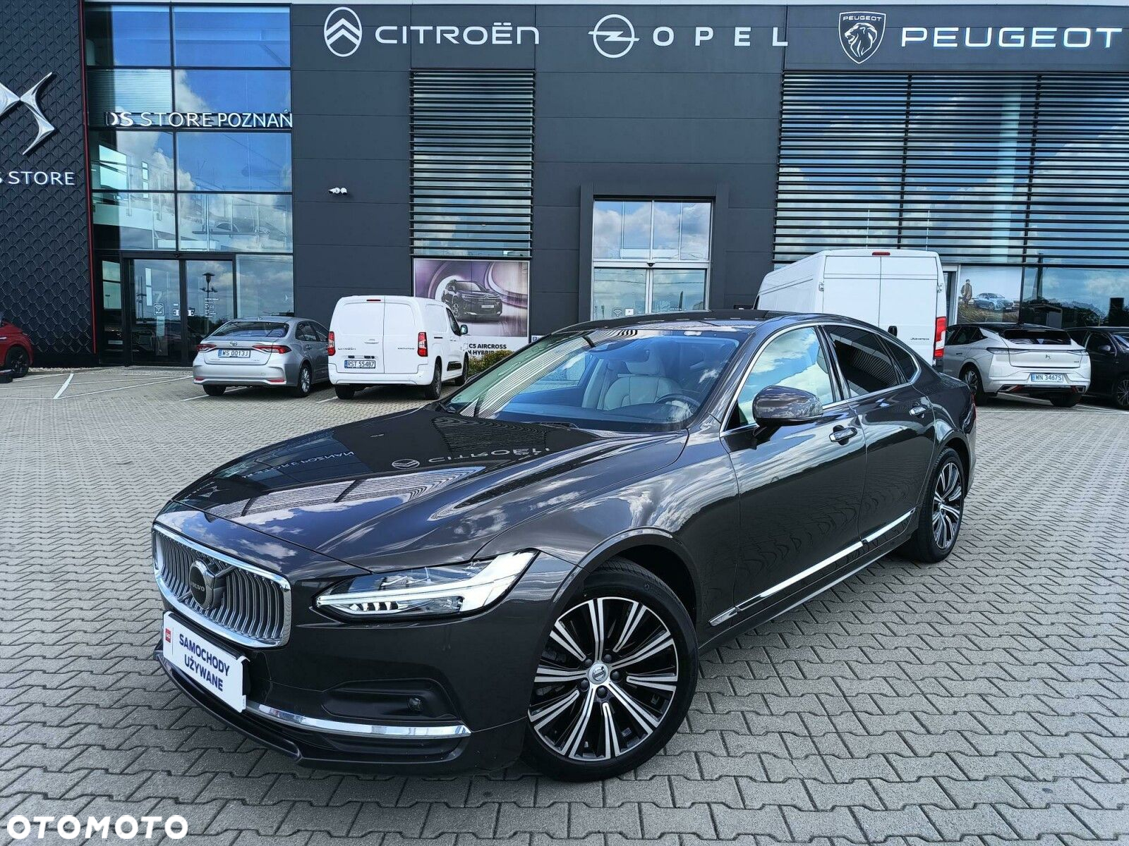 Volvo S90 - 2
