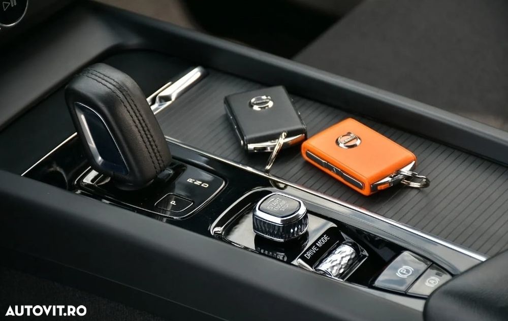 Volvo XC 60 - 4