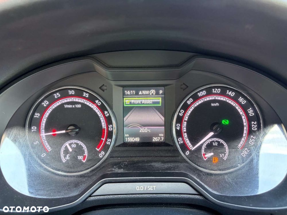 Skoda Octavia 2.0 TDI SCR 4x4 RS DSG - 10