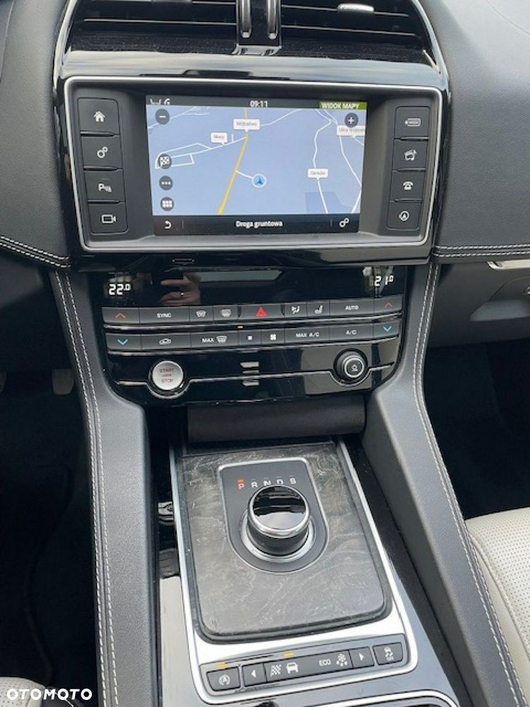 Jaguar F-Pace - 29