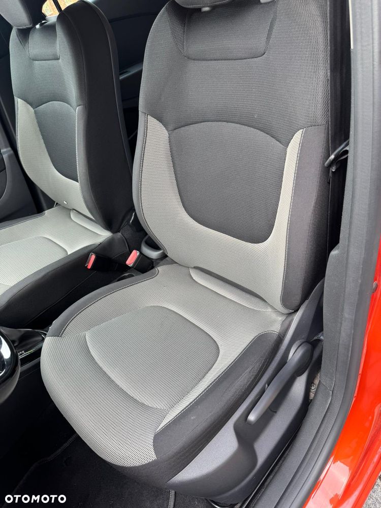 Renault Captur ENERGY TCe 120 EDC Experience - 18
