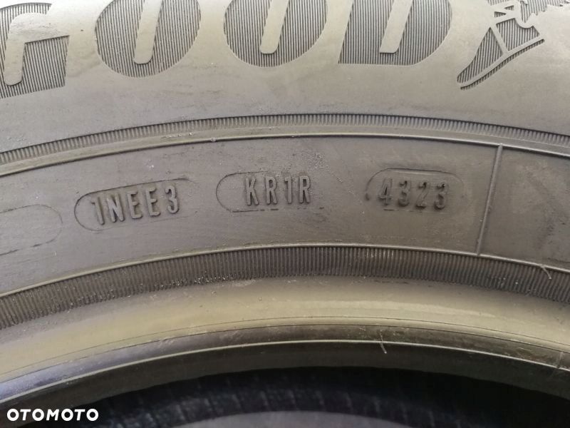 Opony zimowe 215/65 R 17 Goodyear Ultragrip Performance  SUV - 6