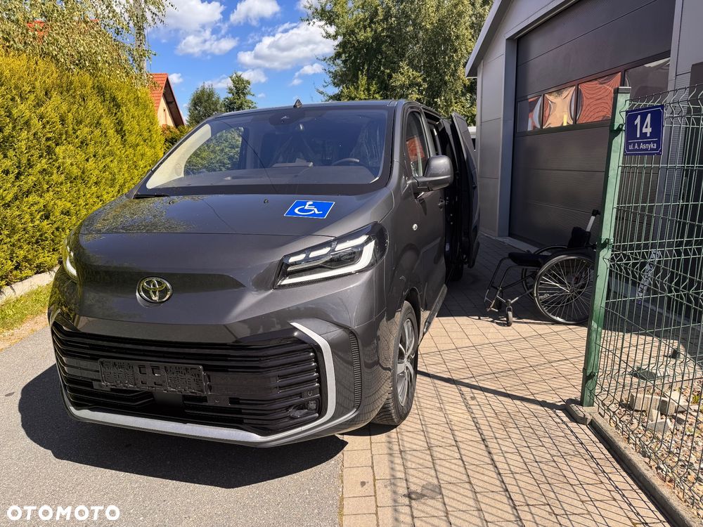 Ford Tourneo Custom - 26