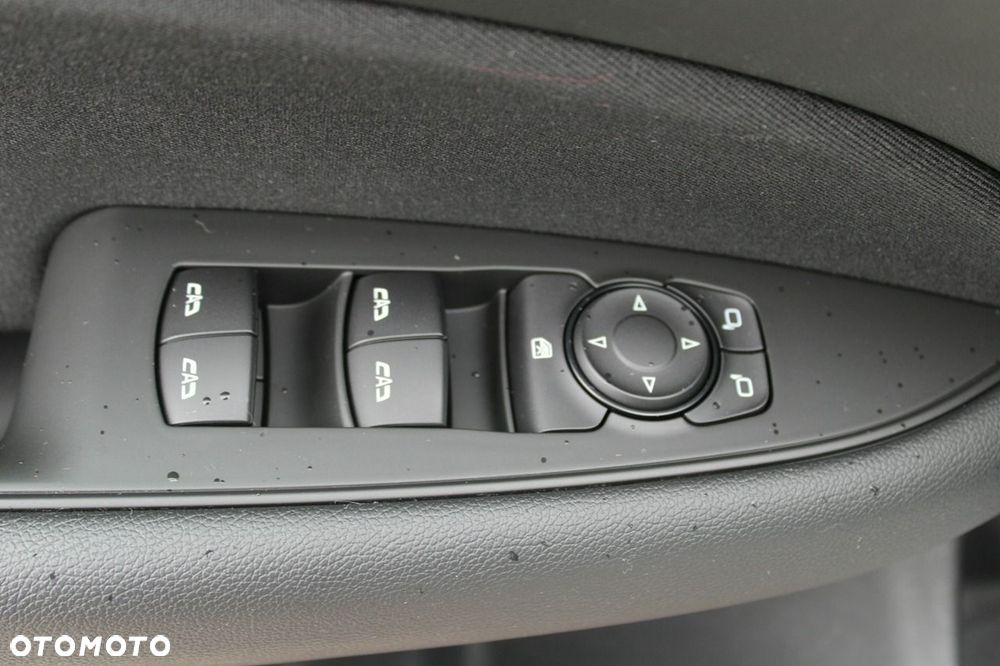 Opel Insignia - 20