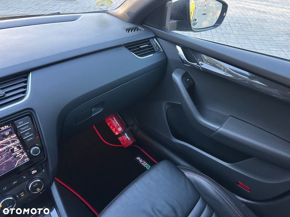 Skoda Octavia 2.0 TDI (Green tec) DSG RS - 11