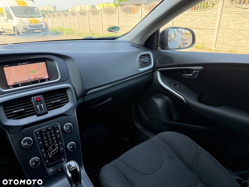 Volvo V40 - 20