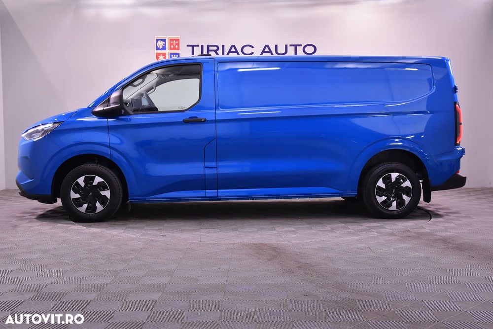 Ford Transit Custom Van - 2
