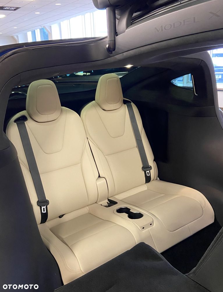 Tesla Model X AWD - 24