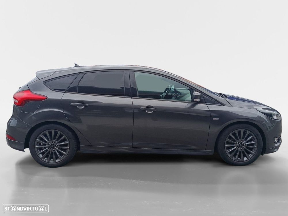 Ford Focus 1.0 EcoBoost MHEV ST-Line - 6