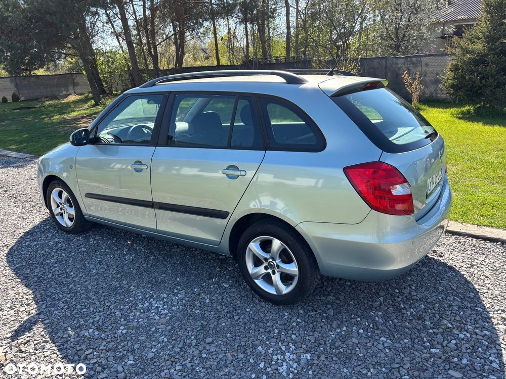 Skoda Fabia 1.2 HTP Cool Colour Edition - 11