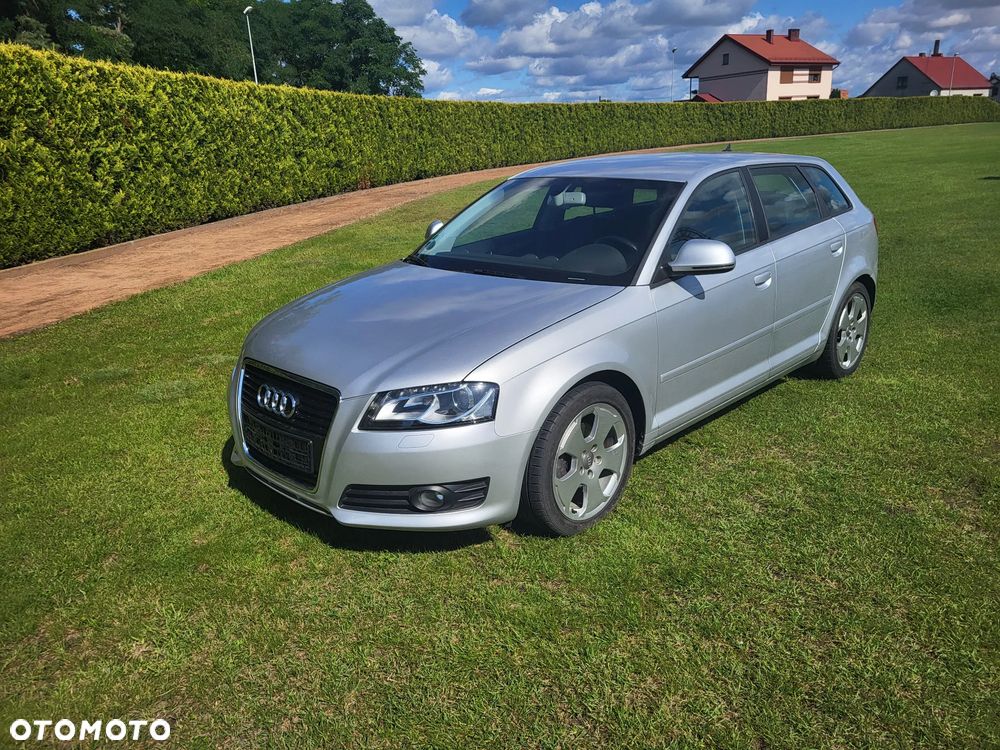 Audi A3 Sportback - 1