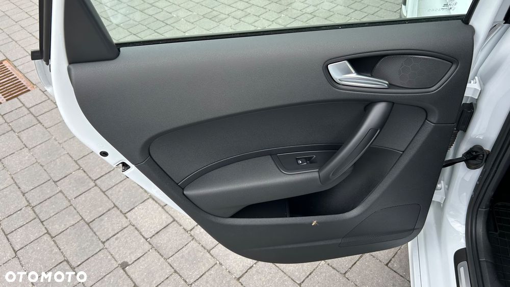 Audi A1 Sportback 1.2 TFSI S line Sportpaket - 24