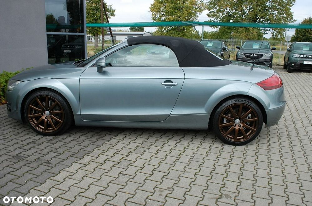 Audi TT Roadster - 18