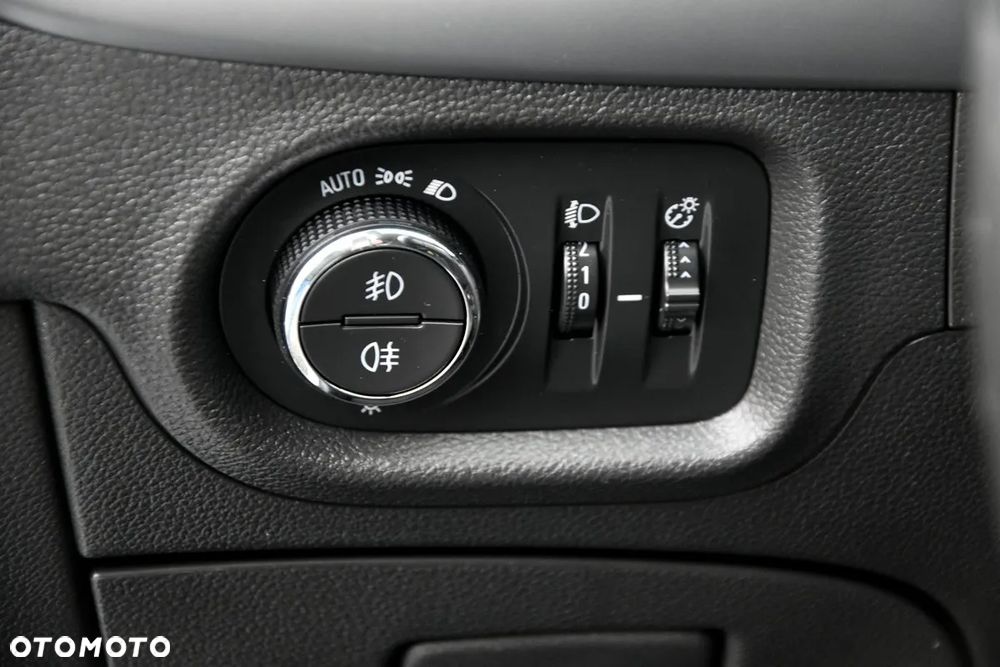 Opel Astra 1.4 Turbo Innovation - 27