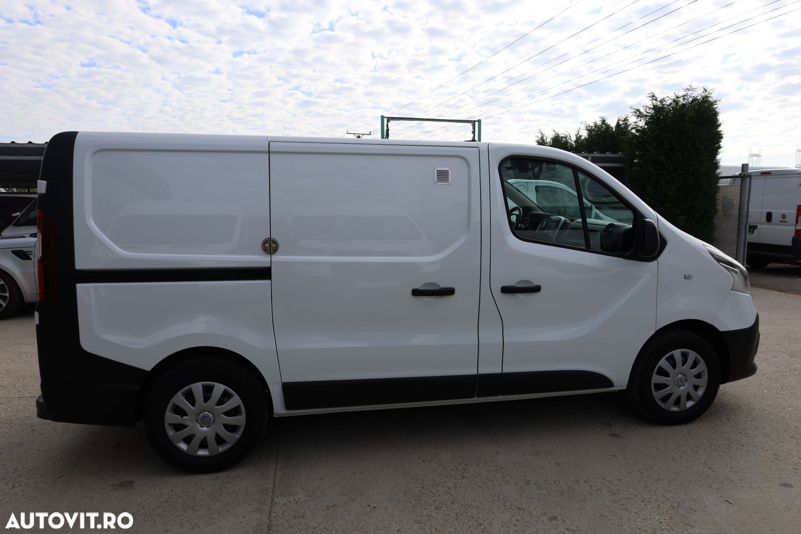 Renault Trafic - 8