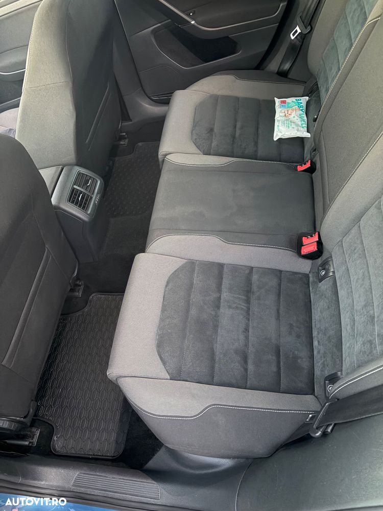 Volkswagen Golf - 12