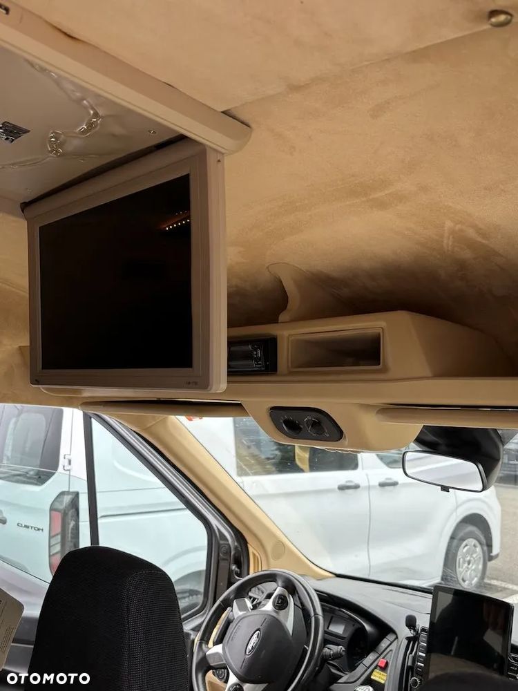 Ford Transit - 12
