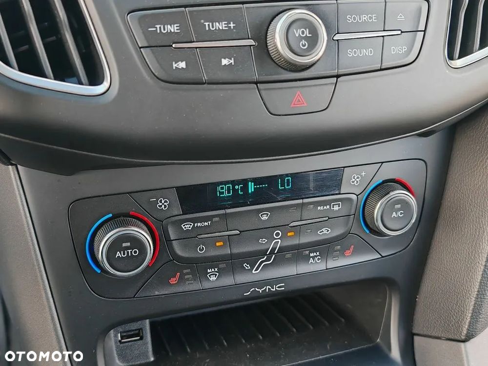 Ford Focus 1.0 EcoBoost Start-Stopp-System Business Edition - 27