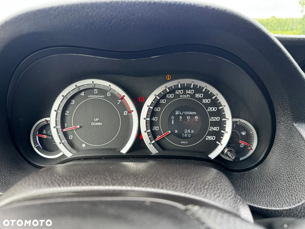 Honda Accord 2.0 Lifestyle - 12