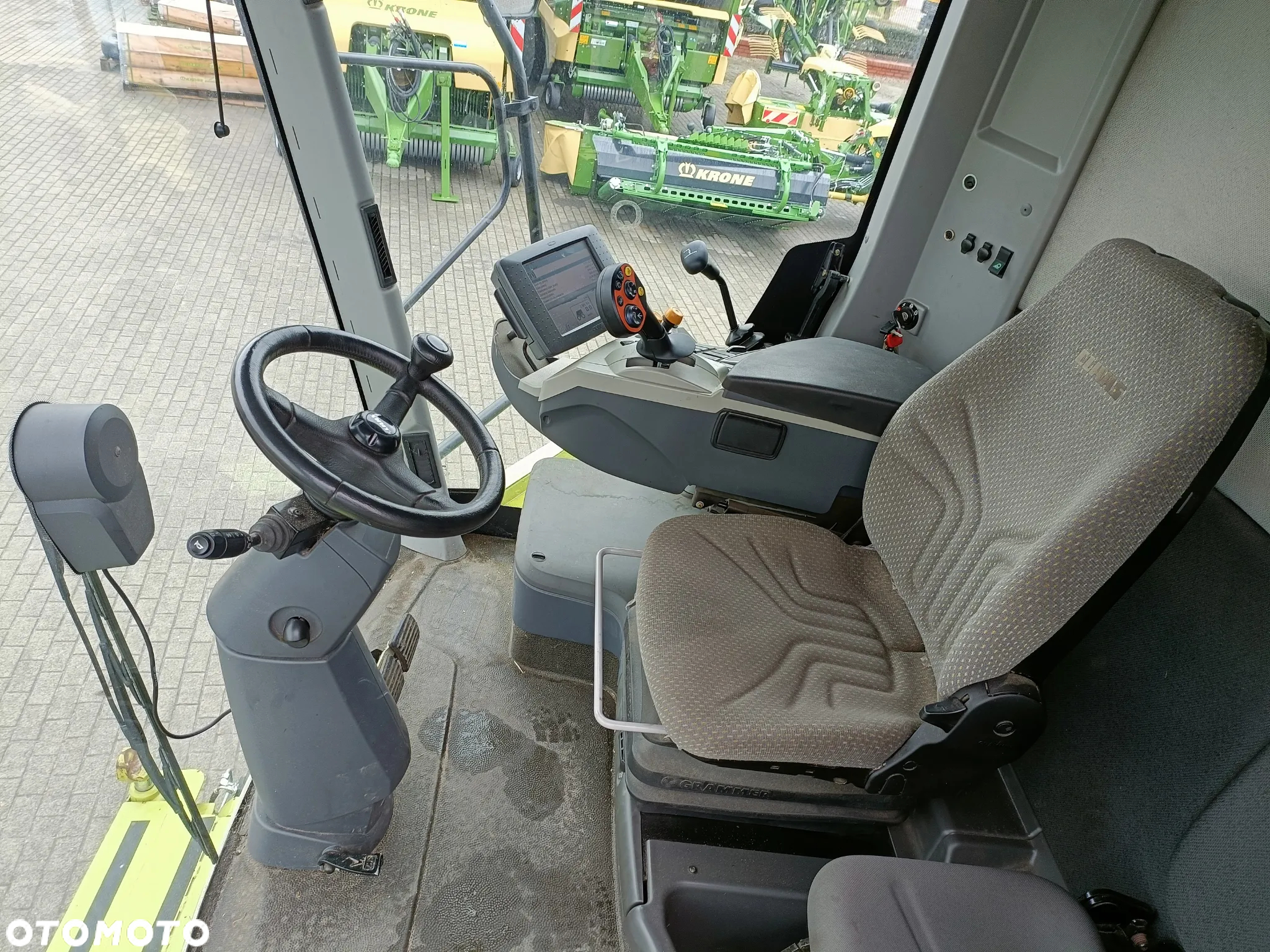 Claas Tucano 450 - 10