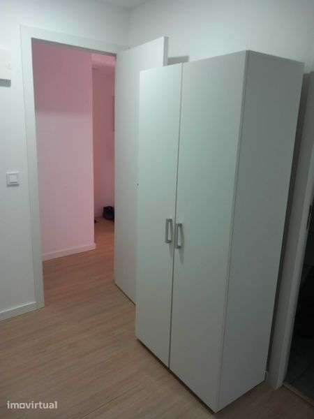 Aluga-se Estudio T0 Amora junto da estação Fertagus - Grande imagem: 2/12